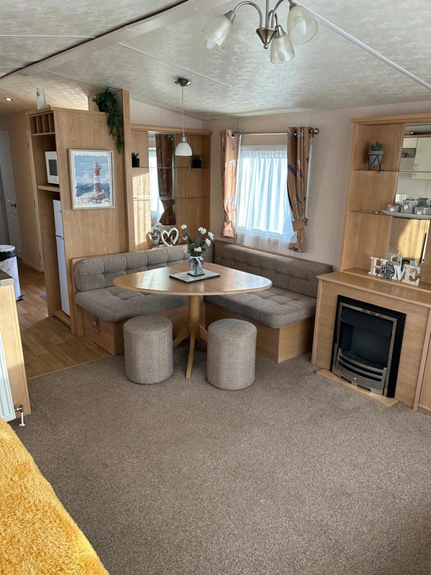 Phoenix Caravan Hire, Trecco Bay 波斯考尔 外观 照片
